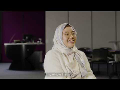 Meet Hannani, a UQ Communication student from Malaysia