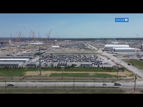Intel CEO announces impending layoffs. Licking County chip plant now delayed until 2031.